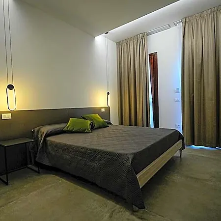 Domus Smeralda بيت ضيافة